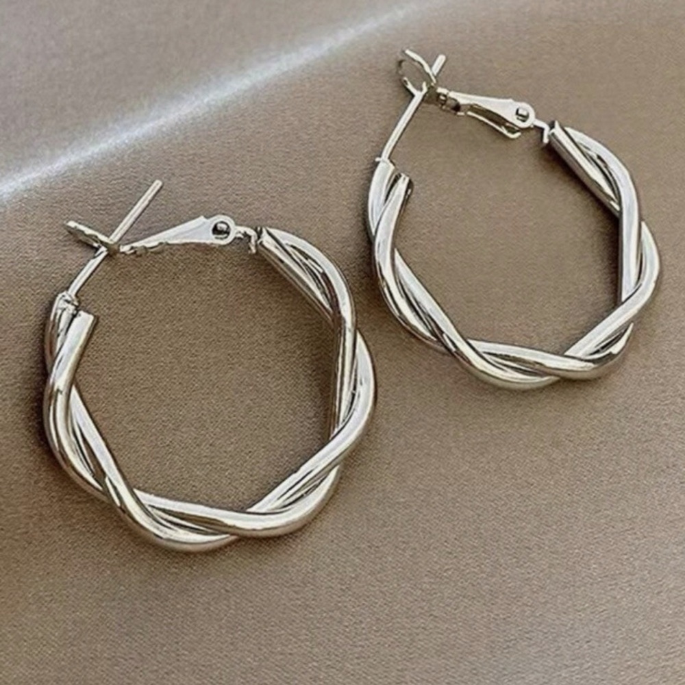 NWT Silver Tone Twisted Hoop Earrings - 1" Modern Classic Style